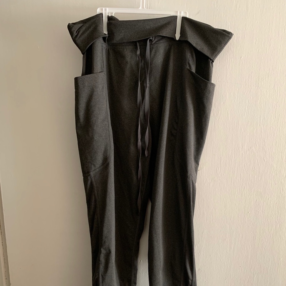 Fabletics Cropped Athletic Pants